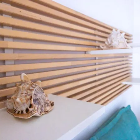 Lydian بيت للعطل